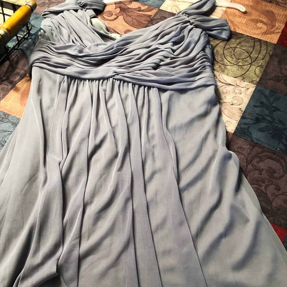 Dress - Picture 3 of 5